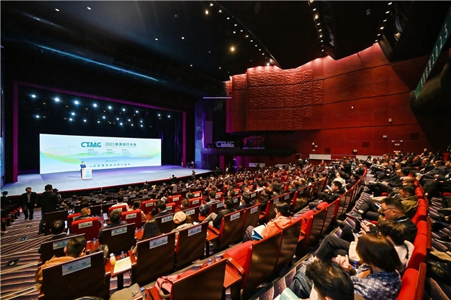 福田歐輝新能源客車亮相2025旅游出行大會(huì)，助力旅游客運(yùn)高端化、品質(zhì)化升級(jí)